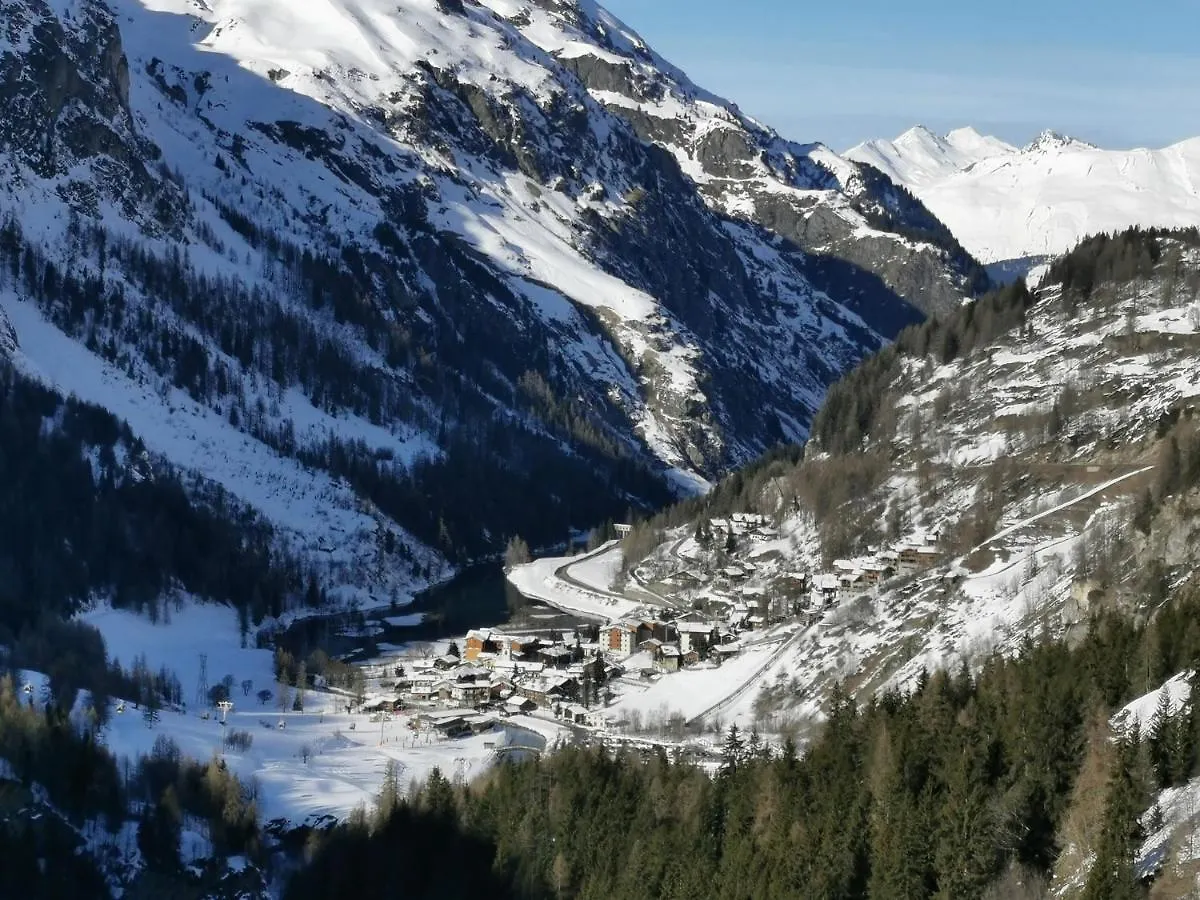 Chalet Carte Blanche Rock N' Love Tignes 0*,  France